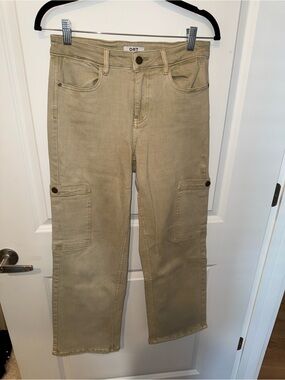 Women's Straight Leg Cargo Jeans in Light Khaki